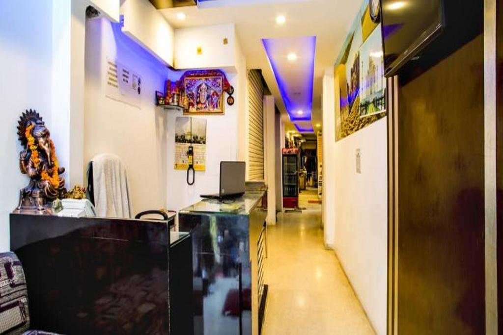 Hotel Arjun Ню Делхи Екстериор снимка